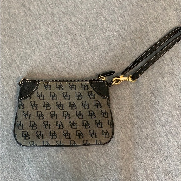 Dooney & Bourke Wristlet - Picture 2 of 4